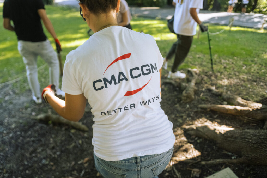 team building clean up con CMA CGM
