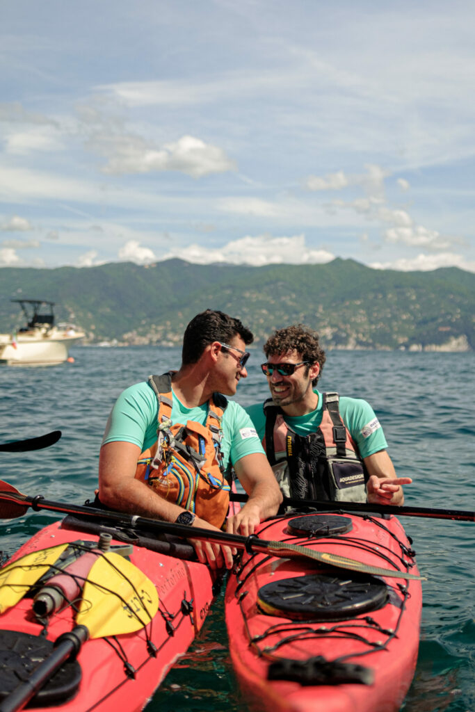 Team kayaking team building aziendale a Portofino con WildSteps